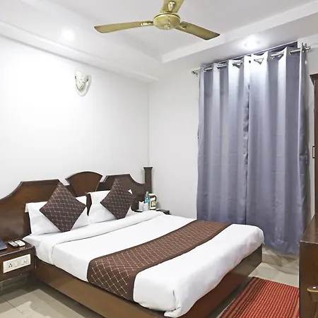 Hotel Ratandeep At Paharganj